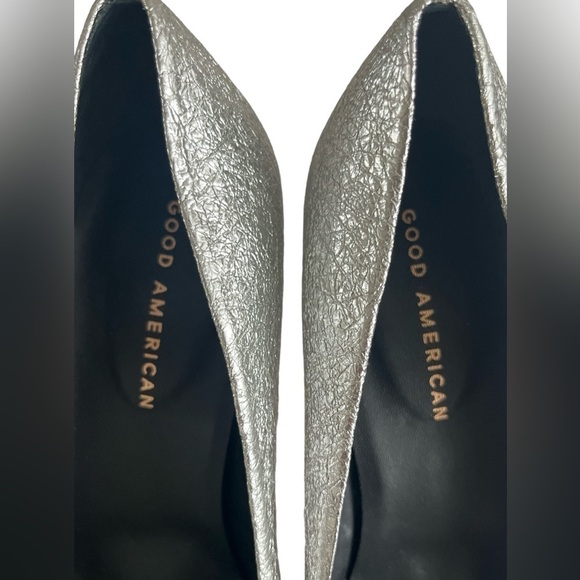 Good American The Icon Pointed Toe pump Heels. Silver crackle leather size 7. - Picture 6 of 10